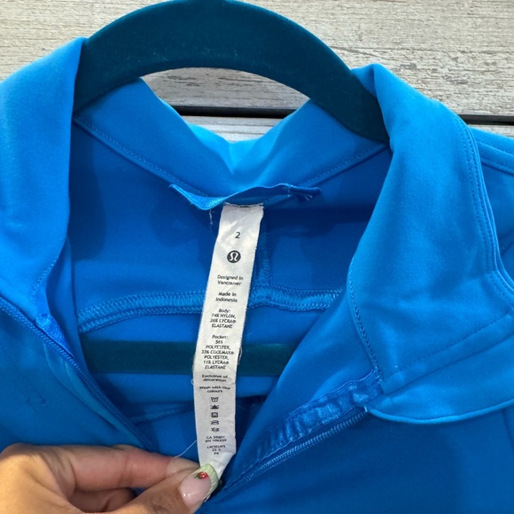 Lululemon zip up jacket - Picture 3 of 5